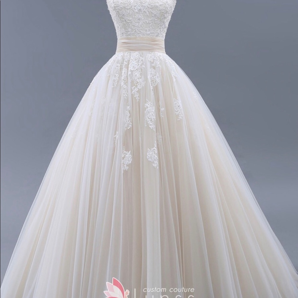 Lunss Custom Debutante/wedding dress. Worn Once